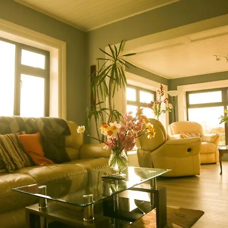 Ben Breen House 4* Clifden