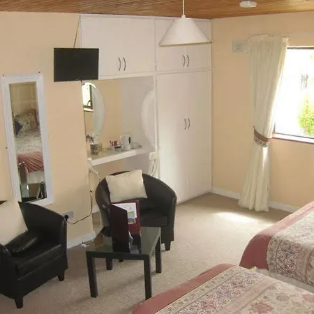 Ben Breen House 4*